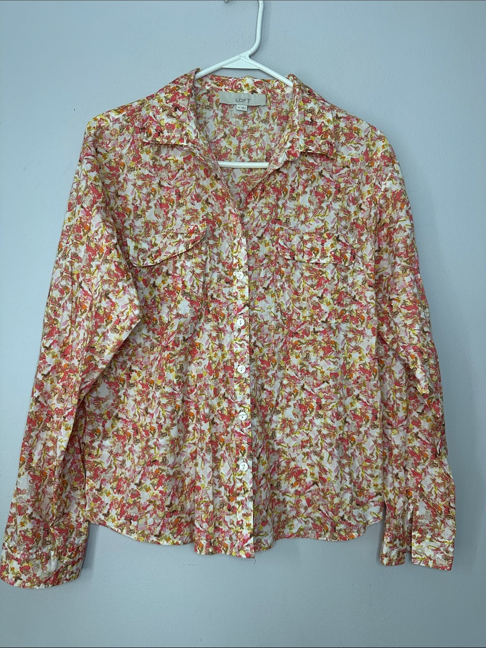 LOFT Floral Button-Up Shirt in Pink Multi size M